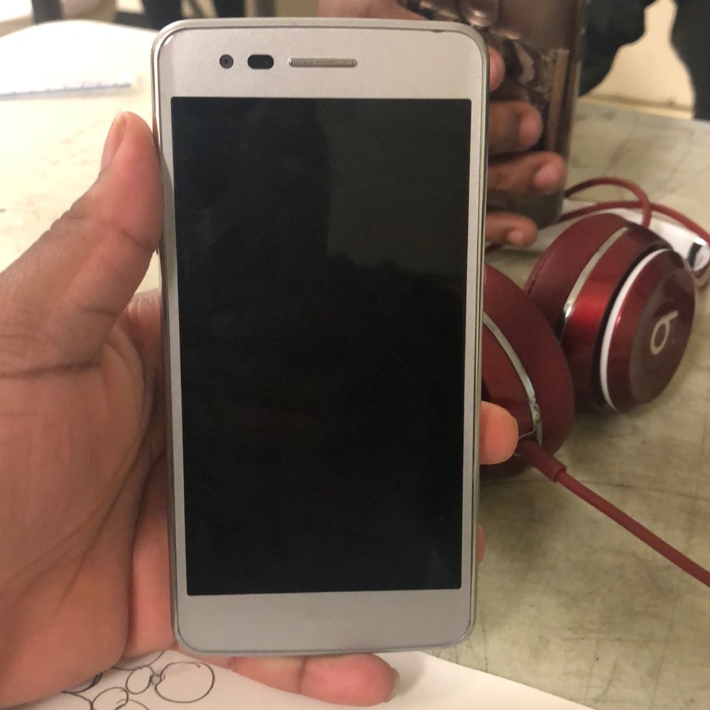 LG Aristo